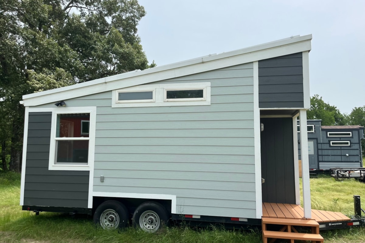 A&M Tiny House - Image 1 Thumbnail