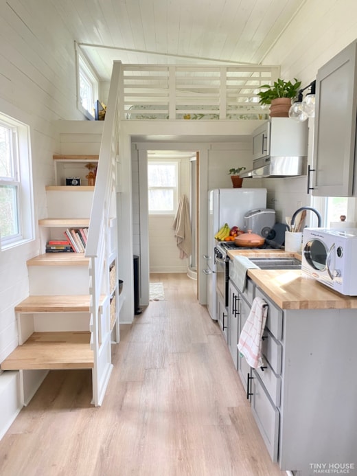 Acony Bell Tiny Home 28x8