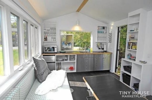 Airy Off Grid Tiny House on Wheels