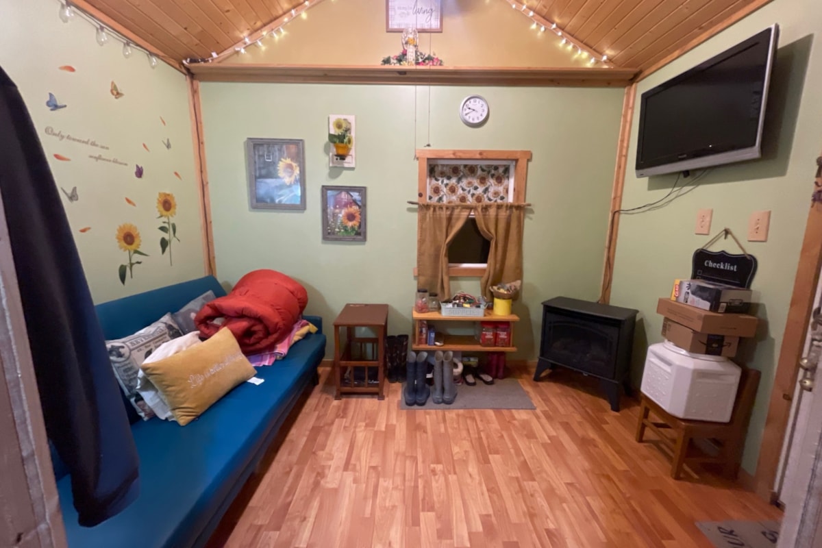 Amish built tiny cabin on skids 12x24  MUST BE MOVED - Image 1 Thumbnail