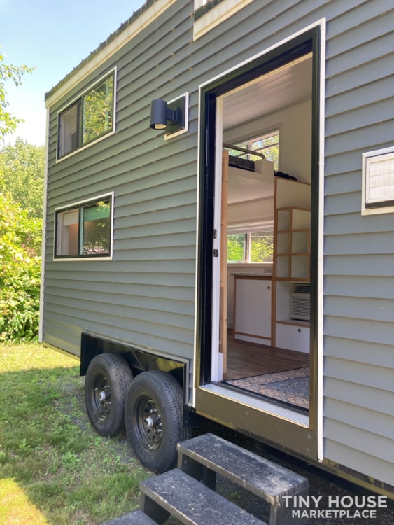 Tiny House For Sale - Sale Pending: Mint Condition Custom