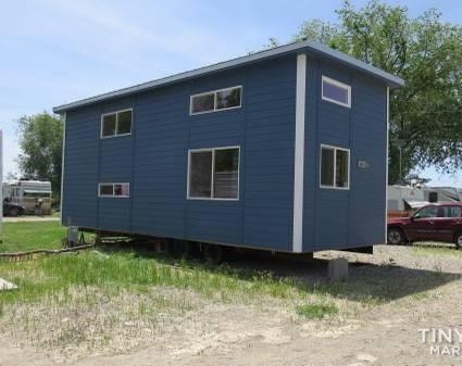 Barely used 2018 park model by Rich's Portable Cabins - Image 2 Thumbnail