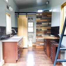 BAY BREEZE Beautifully Crafted Tiny Home - Image 4 Thumbnail