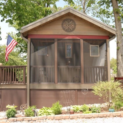 Beautiful 1 bed/ 1 bath Log Cabin Tiny Home in Flat Rock, North Carolina - Image 2 Thumbnail