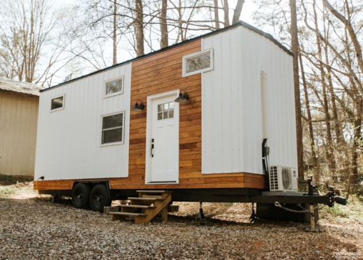 Beautiful 26ft Tiny Home On Wheels- 288sqft With Spacious Loft