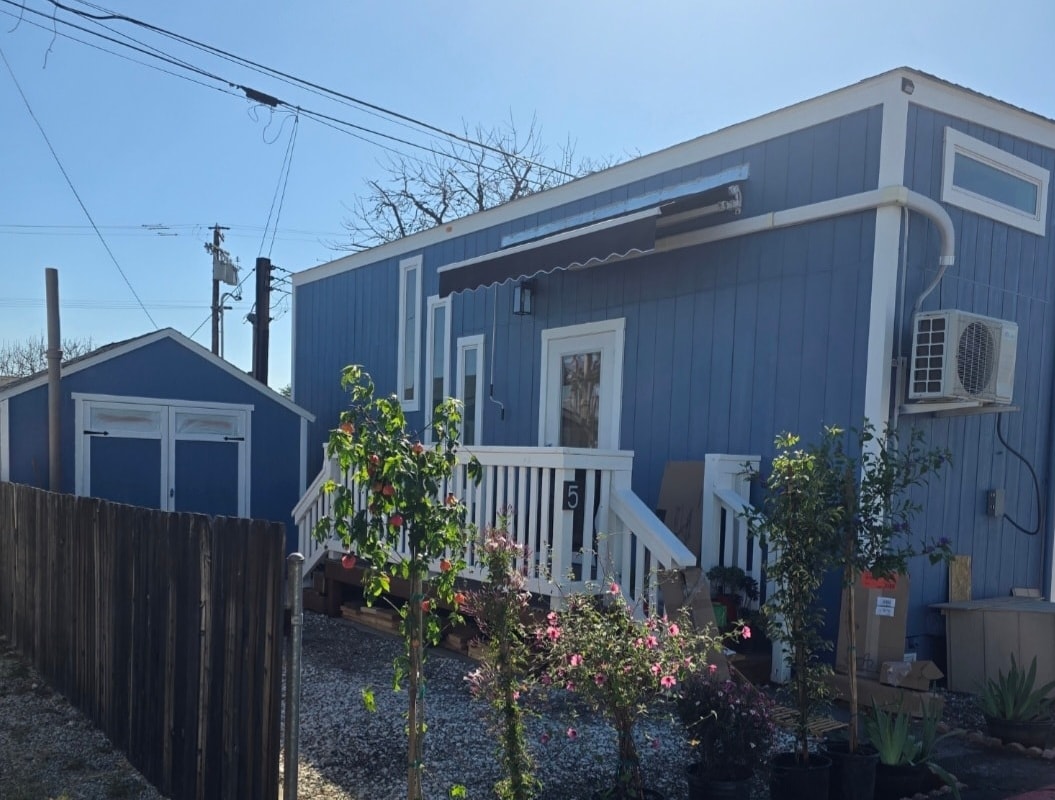 Beautiful 32' Tiny Home w/Lg shed & deck-Owner pays 1/2 shipping! - Image 1 Thumbnail