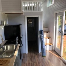 Beautiful 36' Gooseneck Tiny Home on wheels - Image 3 Thumbnail