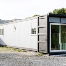 BEAUTIFUL 40' 8x40x9ft 320 sq. ft. Container TINY HOUSE tiny home-PRICE REDUCED - Image 6 Thumbnail