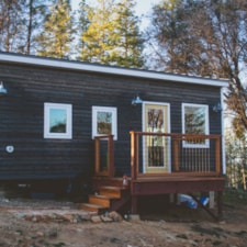 Beautiful Custom and Modern 24' Tiny Home - Image 4 Thumbnail