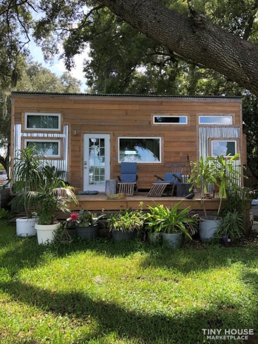 Beautiful custom built Tiny House could remain on Lake Fairview or be moved.