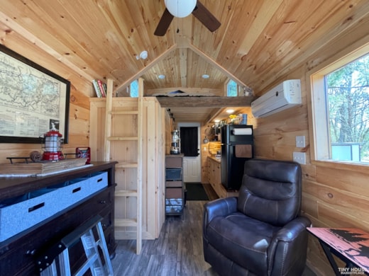 Beautiful Cabin Style Tiny Home (Optional: Furniture, Covered Porch, Sheds)