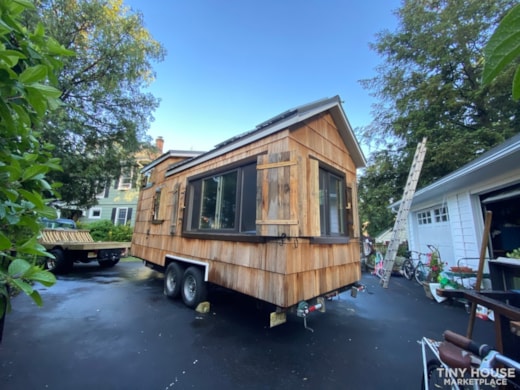 Beautiful fully Offgrid Capable Tiny House on Wheels