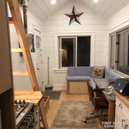Beautiful fully Offgrid Capable Tiny House on Wheels - Image 2 Thumbnail