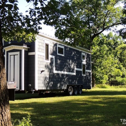 Beautiful, 28FT Tiny Home With Downstairs Bedroom and Bathtub!  - Image 2 Thumbnail