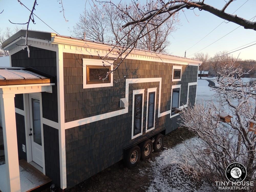 Beautiful, 28FT Tiny Home With Downstairs Bedroom and Bathtub!  - Image 1 Thumbnail
