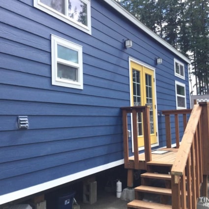 Beautiful Large Tiny Home - Image 2 Thumbnail