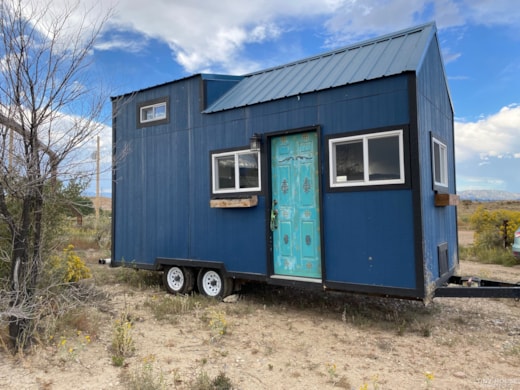 Beautiful, Light and Airy Tiny House for Sale