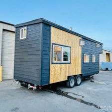 Beautiful & Modern | 24’ Tiny House | 20% Down Payment  - Image 3 Thumbnail