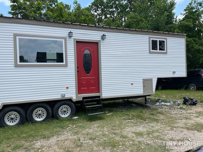 Beautiful New Tiny Home on a Trailer - Image 1 Thumbnail