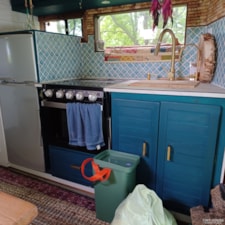 Beautiful Off Grid Skoolie Tiny Home - Image 6 Thumbnail