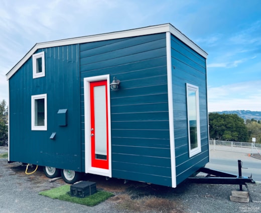 Beautiful  remodeled tiny home