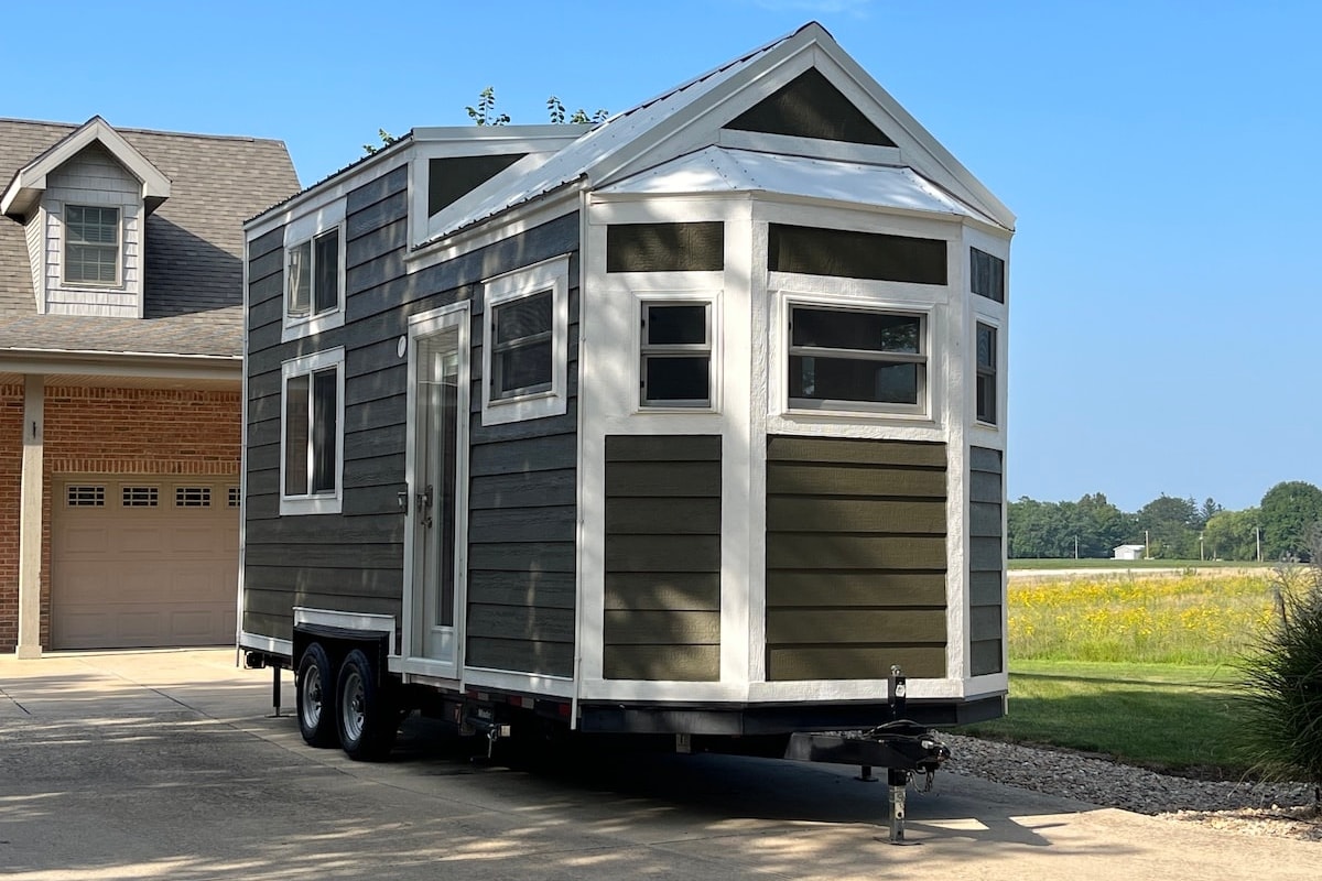 Beautiful Tiny Home! — An Excellent AirBNB, Starter Home or Guest House! - Image 1 Thumbnail
