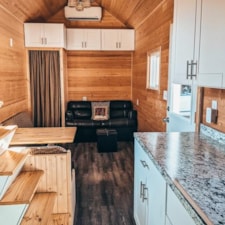 Beautiful Tiny Home on Wheels - Move-in Ready - Image 5 Thumbnail