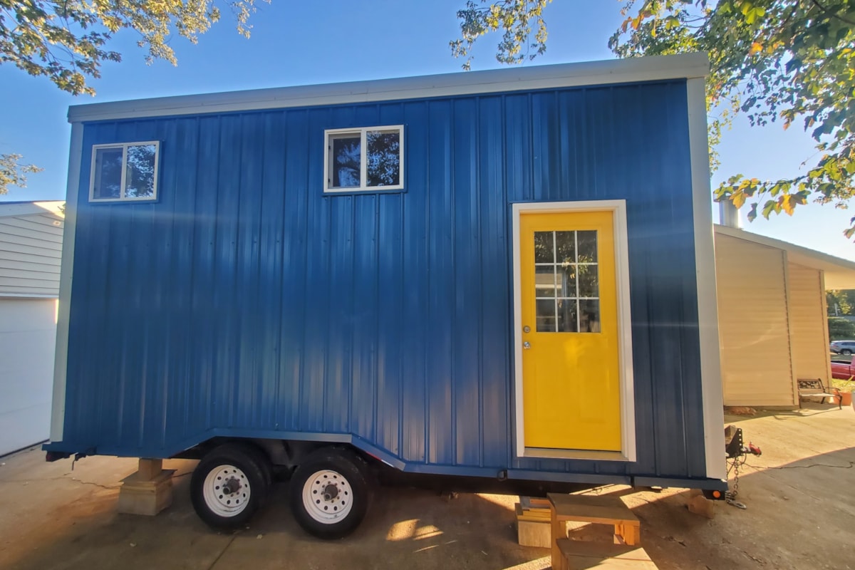 Beautiful Tiny Home Ready for You! - Image 1 Thumbnail