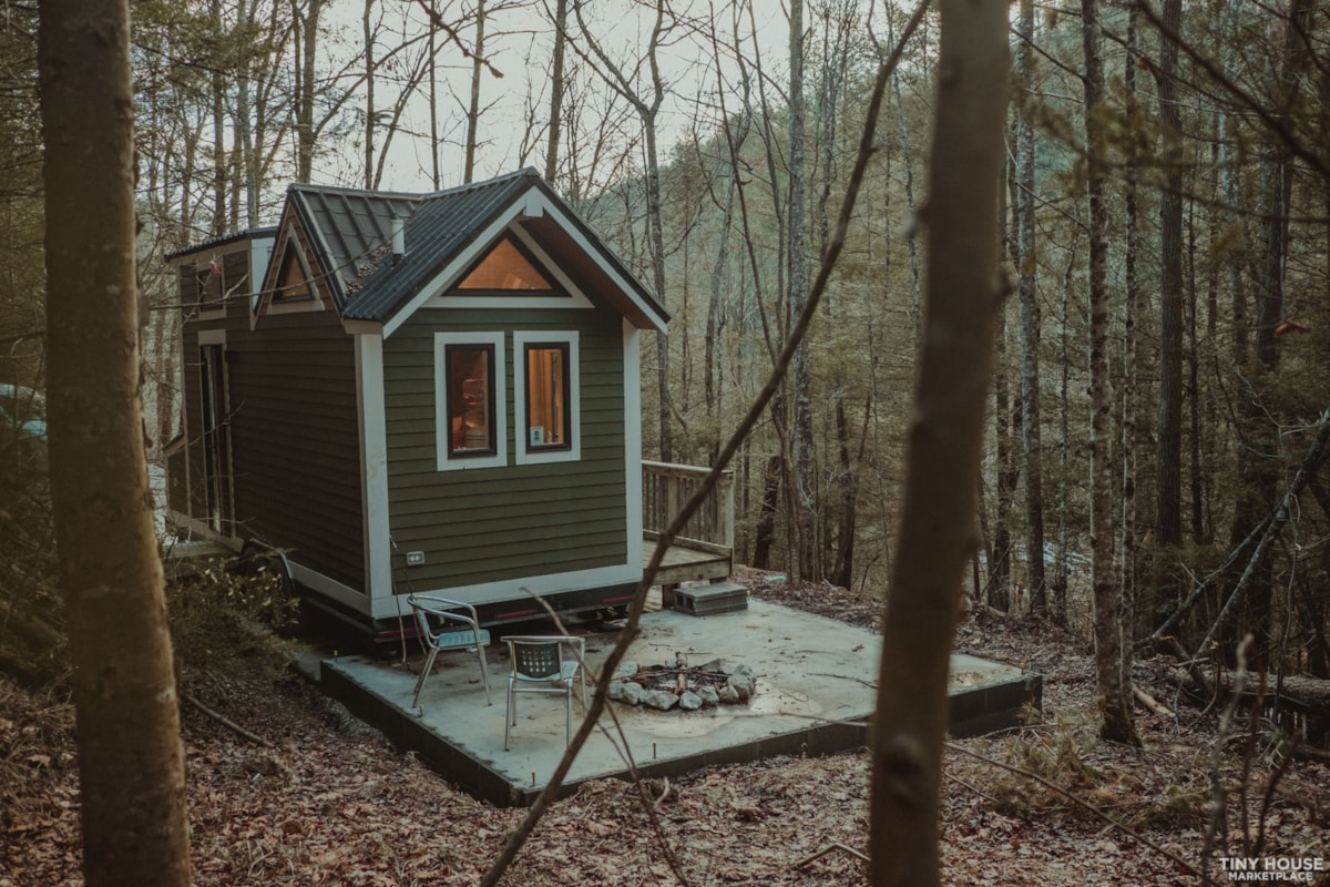 Beautiful Tiny House for Sale! - Image 1 Thumbnail