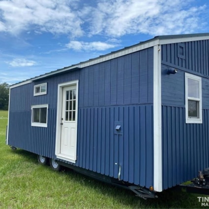 Beautiful Tiny House for Sale - Charming and Rustic - Image 2 Thumbnail