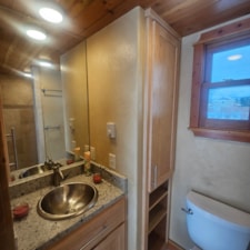 Beautiful Tiny House Mansion. - Image 5 Thumbnail