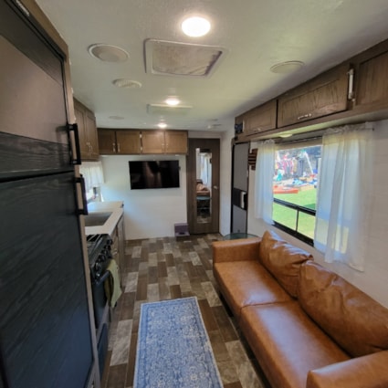 Beautifully remodeled travel trailer - Image 2 Thumbnail