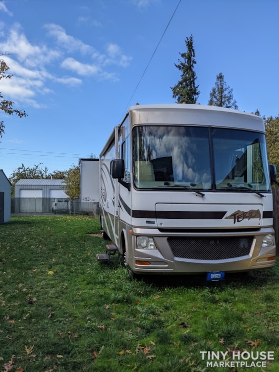 Price Reduced on Beautifully Renovated 2008 Fleetwood Terra 36T! - Image 1 Thumbnail