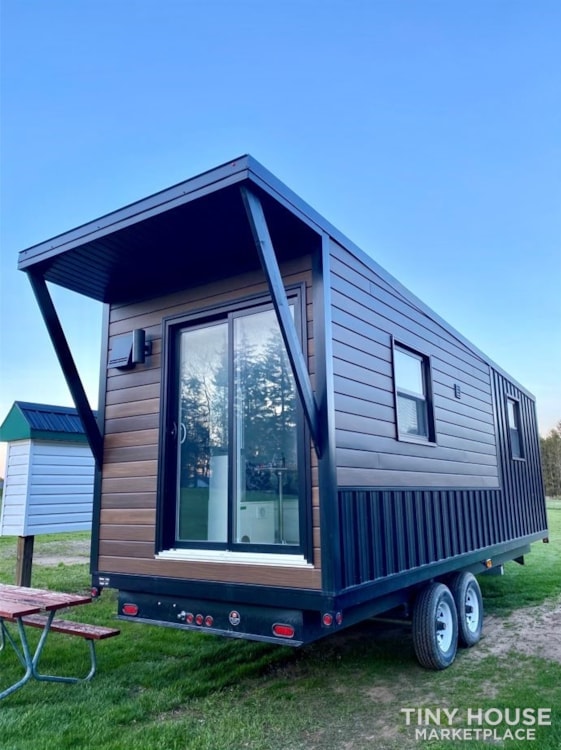 BRAND NEW 2022 MODERN TINY HOME FOR SALE - Image 1 Thumbnail