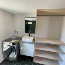 Brand New 28ft Tiny Home - Image 4 Thumbnail