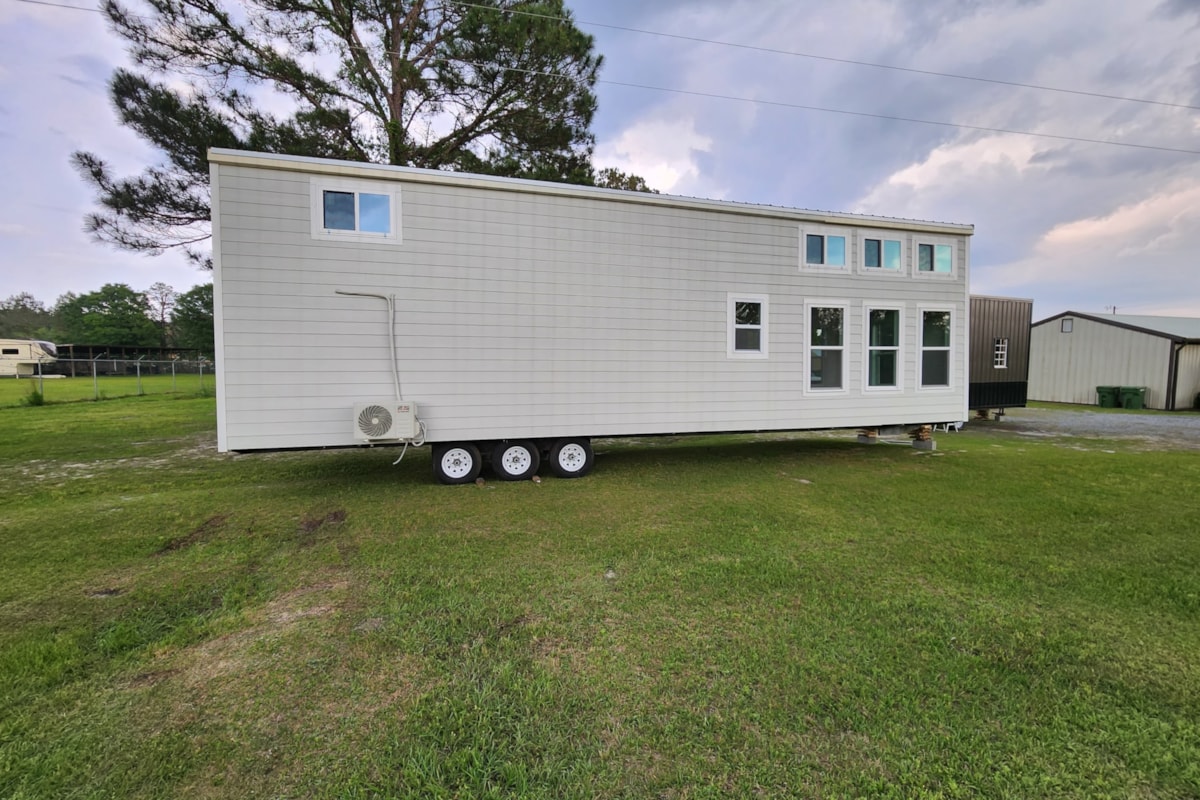 Brand New 45' x 11.5' Certified Tiny home! - Image 1 Thumbnail