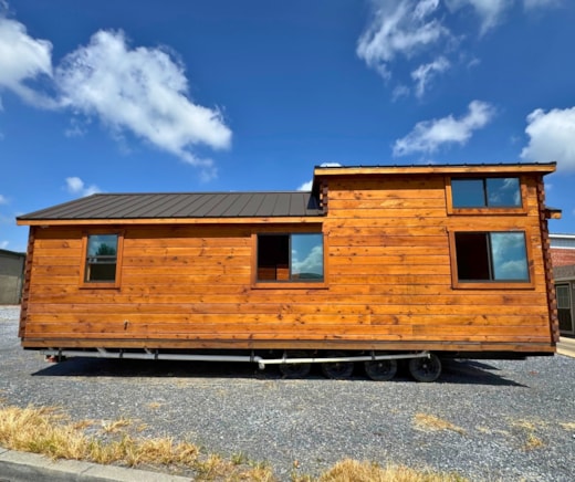 Pinecrest Log Cabin — $75,200