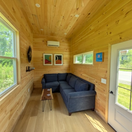 Brand New Designer 30' Tiny Home  - Image 2 Thumbnail