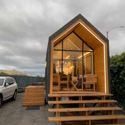 Brand new luxury Tiny Cabin on Wheels - Image 2 Thumbnail