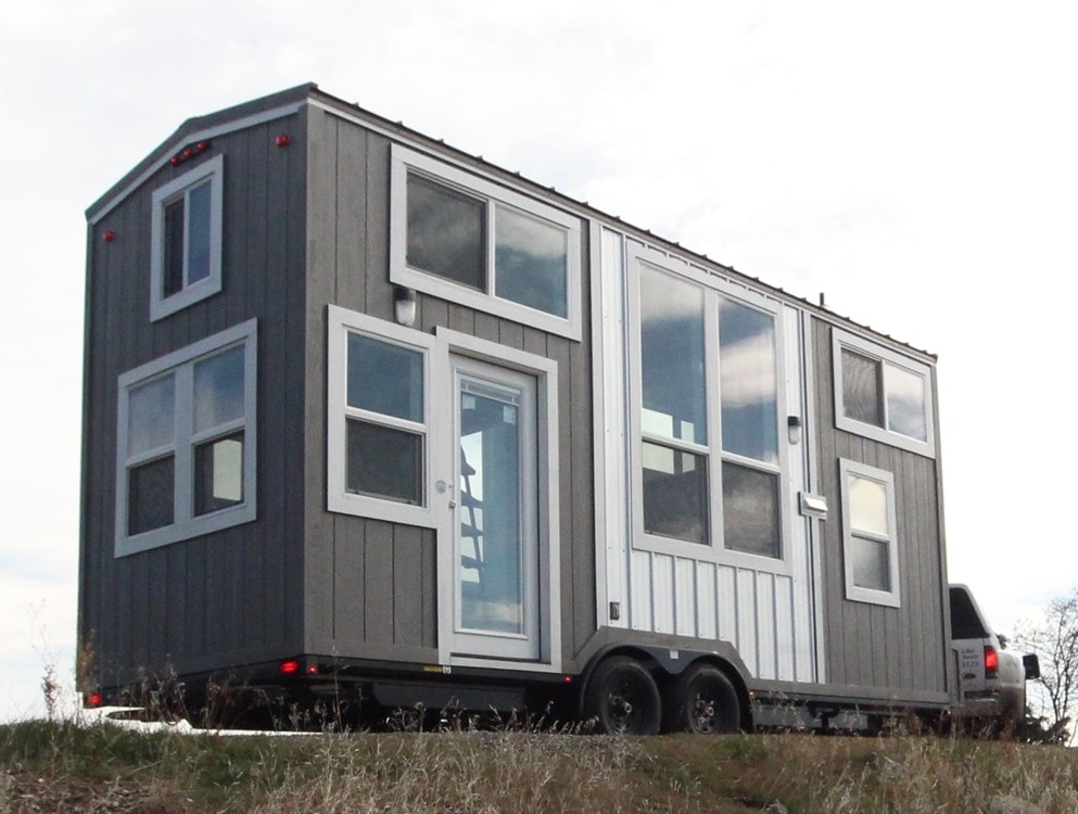 Brand New Professionally Built Tiny House - Image 1 Thumbnail