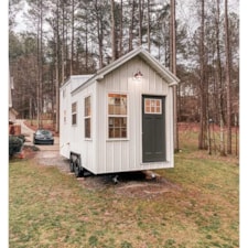 Tiny Modern Farmhouse on Wheels  - Image 4 Thumbnail