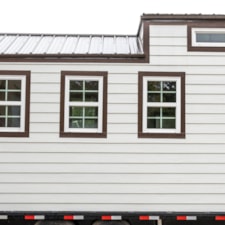 Brand New Tiny Home - Built by Ventur - Image 3 Thumbnail