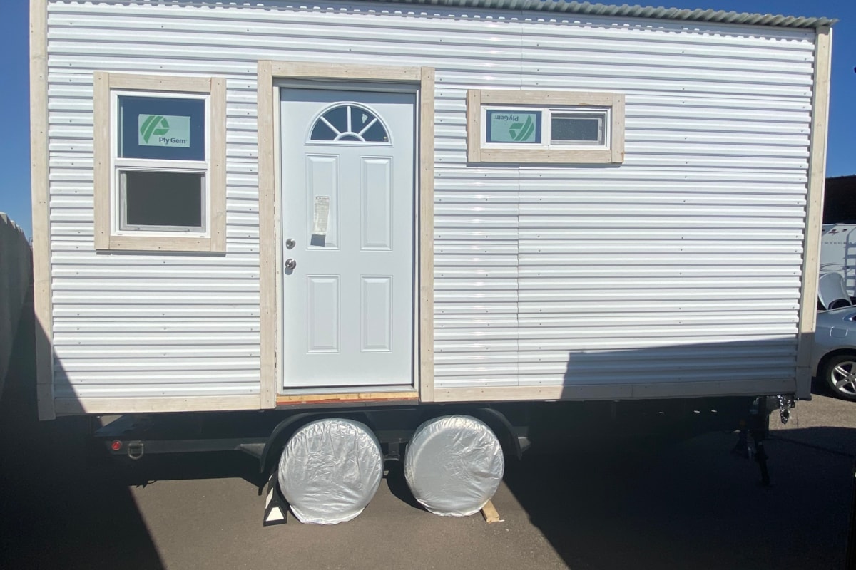 Brand New Tiny Home for Sale - 2022 Built by Tiny Home Adventures - Image 1 Thumbnail