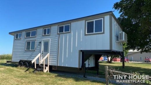 Brand new Tiny House with goose-neck trailer for sale!