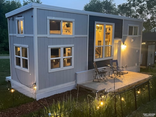 Bright & Airy 30’ Tiny Home built in 2020, RVIA Certified