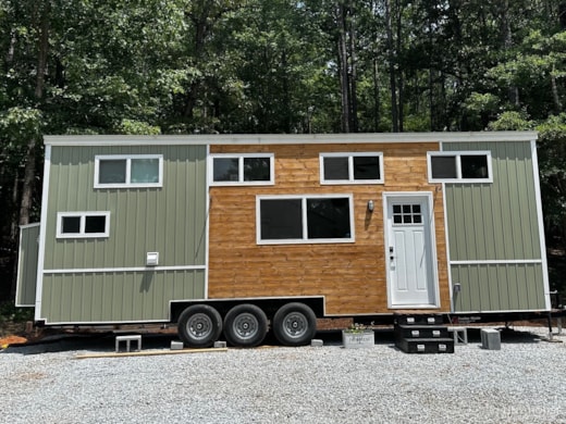 Bright & Airy Tiny House on Wheels - NOAH Certified - Custom Build 2022