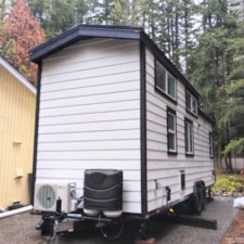 Bright Modern 26' Tiny House With Full Kitchen And Bathroom Ready To Live In - Image 3 Thumbnail