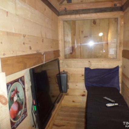 Cabin - office - camper - ice fishing house - extra bedroom - store - Image 2 Thumbnail