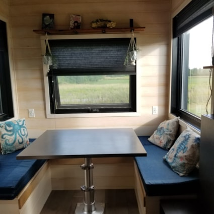 Cedar and poplar cabin on wheels - Image 2 Thumbnail