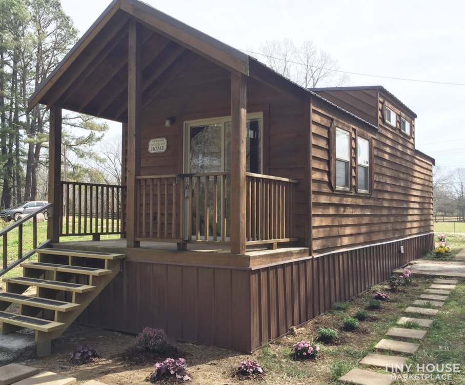 Cedar-sided park model tiny home stationed on one acre in rural West Tenn. - Image 1 Thumbnail